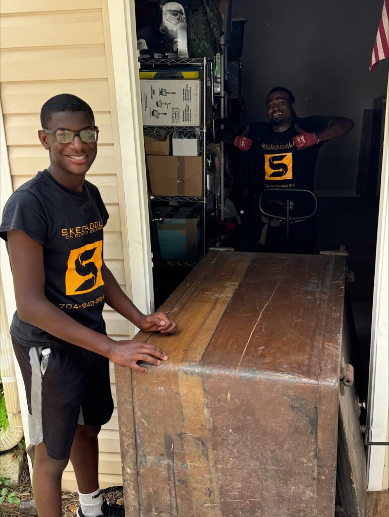 This is one of our heavy item moving a 1500lb safe with a smile, It made for a long day but felt proud after moving this 1500lb heavy item